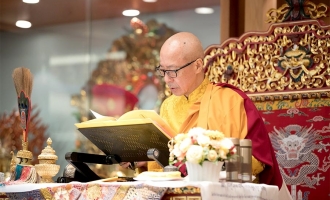 26_gloje_20180512_japan