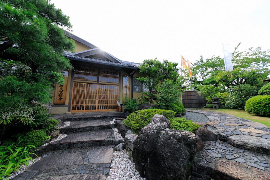25_2019816_Gloje_Japan